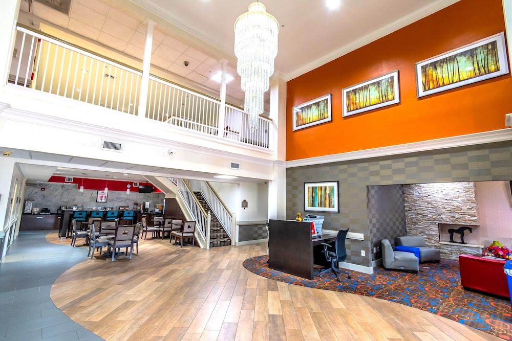 Econo Lodge Inn & Suites East Houston I-10 Buitenkant foto