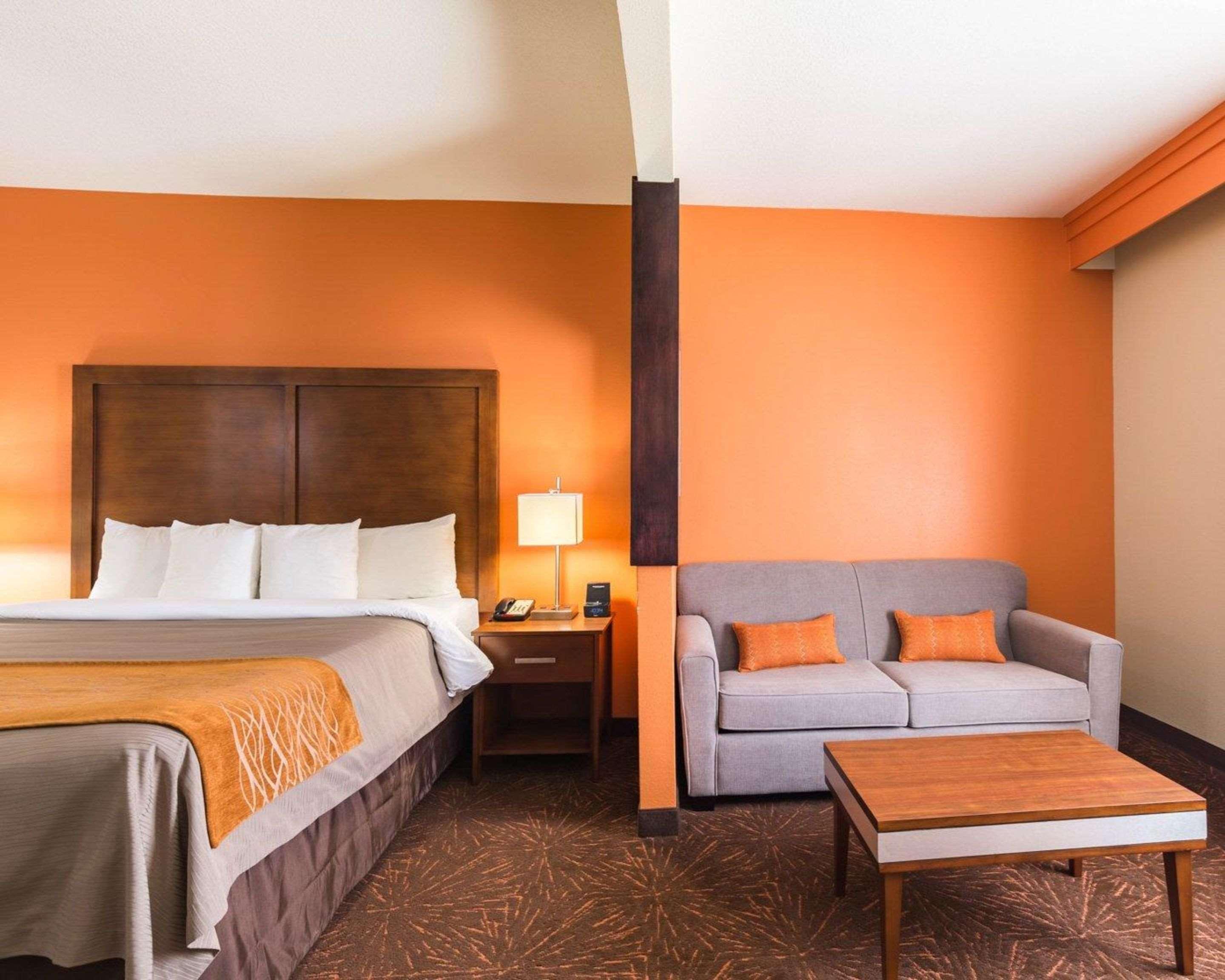 Econo Lodge Inn & Suites East Houston I-10 Buitenkant foto