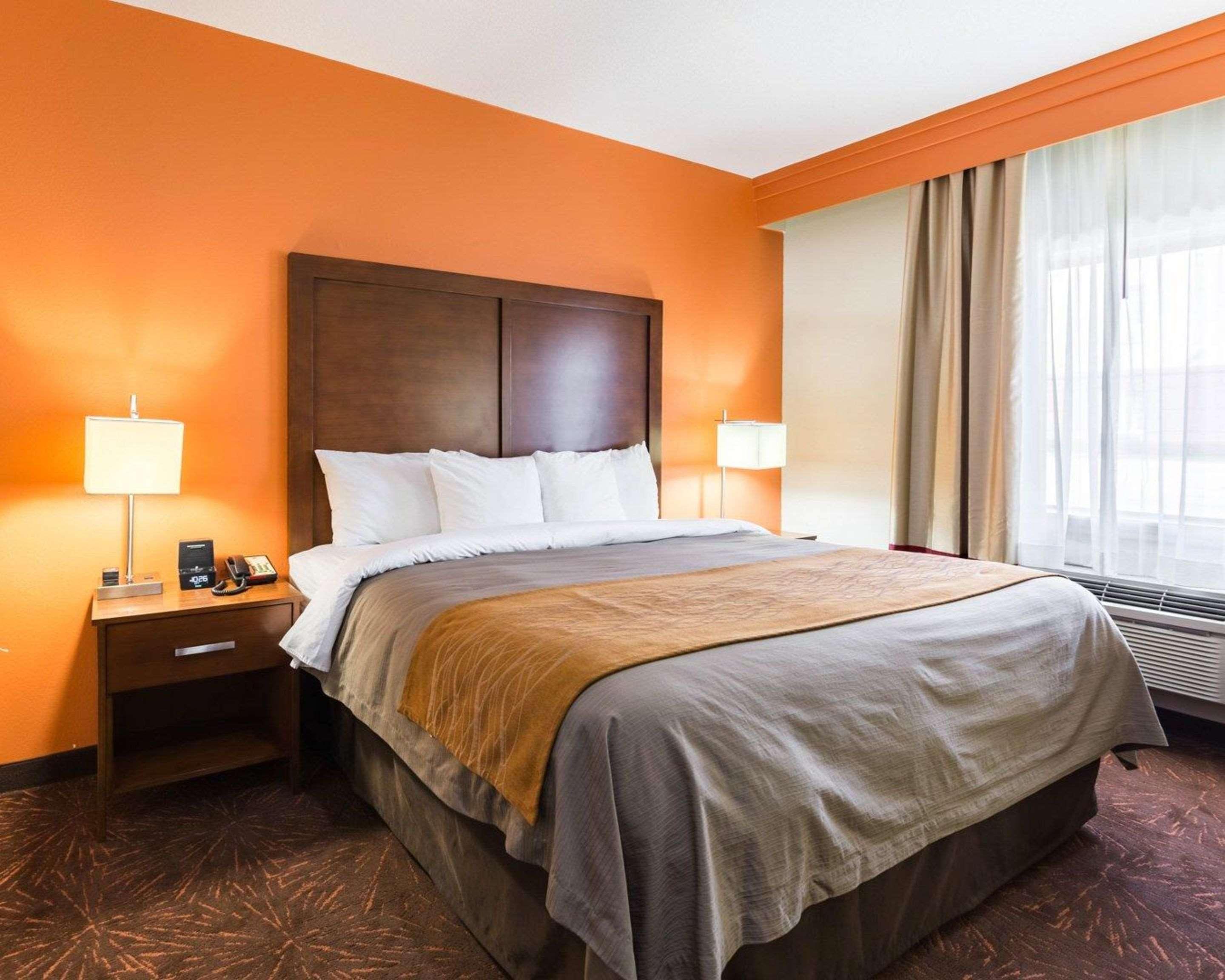 Econo Lodge Inn & Suites East Houston I-10 Buitenkant foto